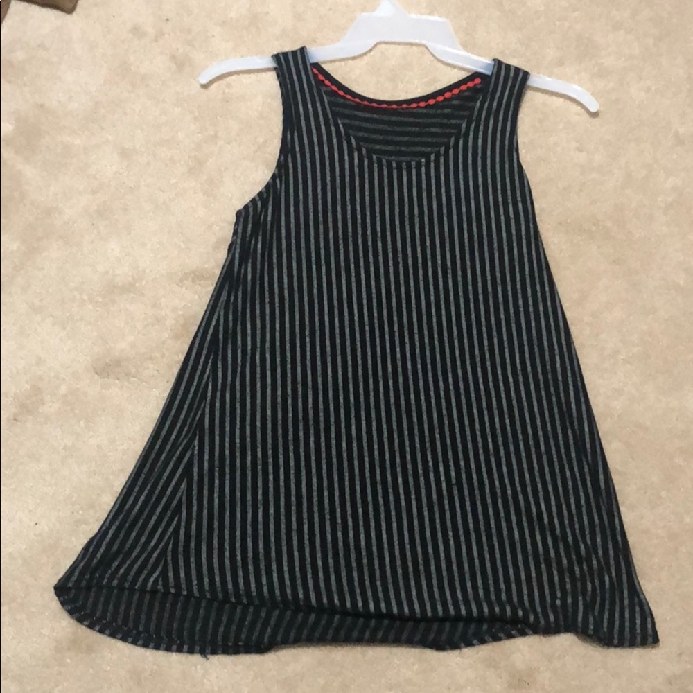 Striped sleeveless dressy blouse